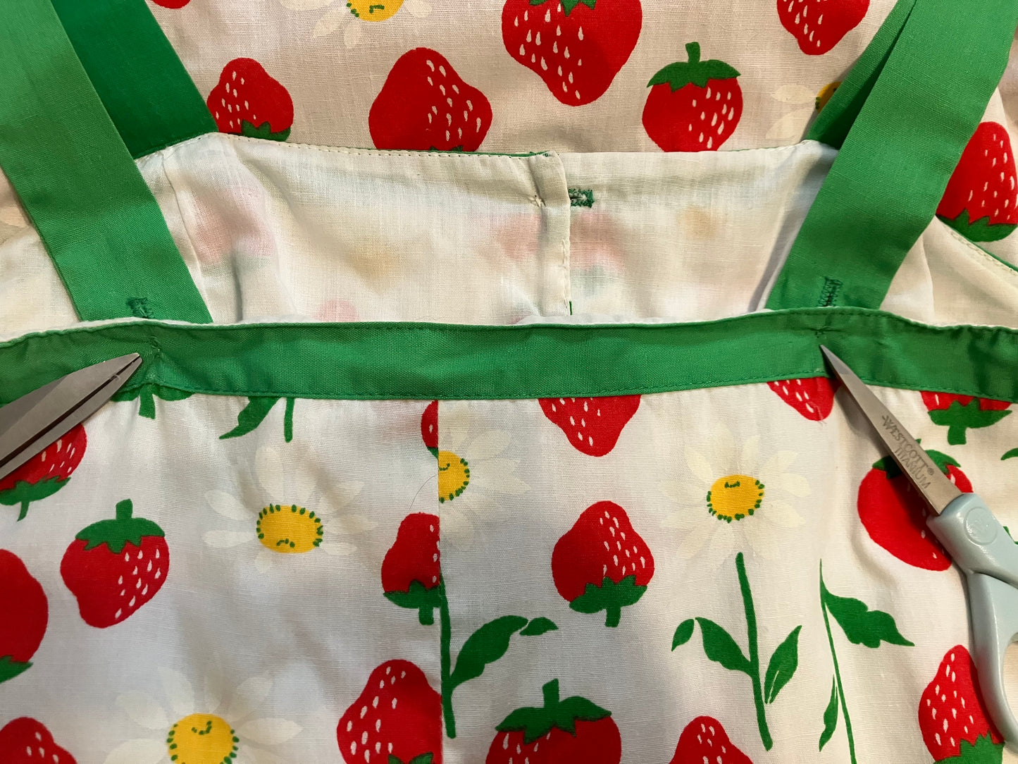 80's Vintage Jenni Strawberry Daisy Novelty Print Day Mini Midi Dress Sundress