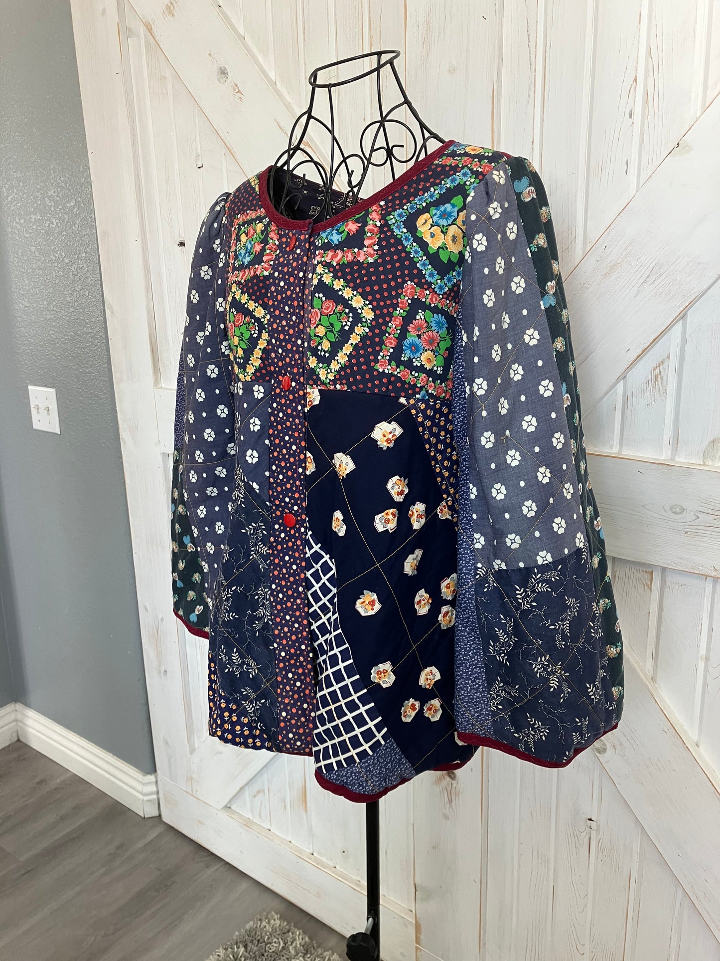 70's Vintage Jeanne Marc STYLE Rainbow Patchwork Calico Dove Bird Quilted Swing Coat