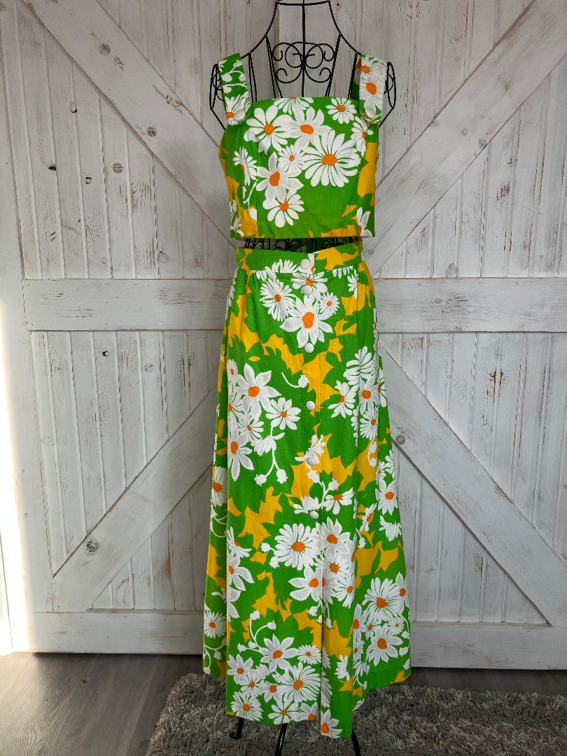 70's Vintage Malia Honolulu Green White Yellow Daisy Hawaiian Crop Top + Maxi Skirt Set