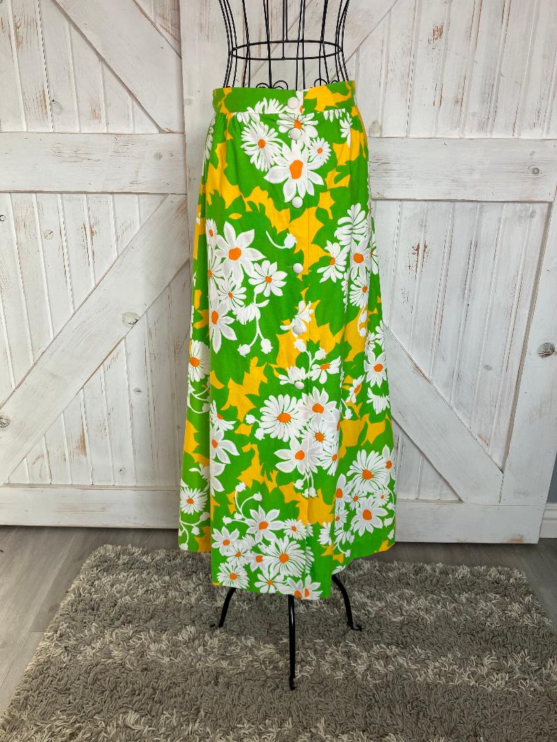 70's Vintage Malia Honolulu Green White Yellow Daisy Hawaiian Crop Top + Maxi Skirt Set