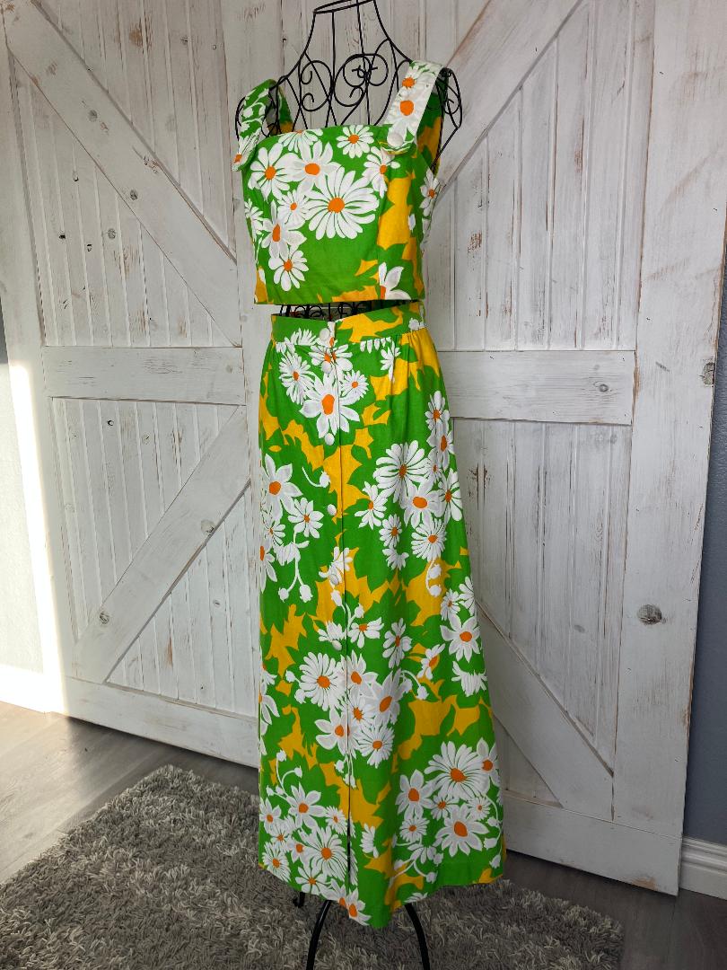 70's Vintage Malia Honolulu Green White Yellow Daisy Hawaiian Crop Top + Maxi Skirt Set