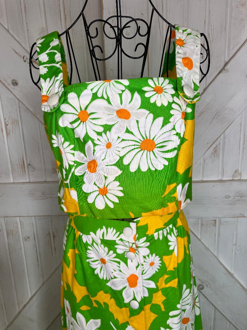 70's Vintage Malia Honolulu Green White Yellow Daisy Hawaiian Crop Top + Maxi Skirt Set