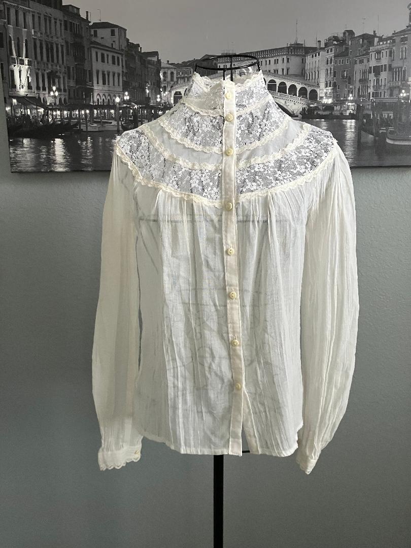 70's Vintage Gunne Sax Jessica's Gunnies Ivory Lace Crinkle Cotton Victorian Top Blouse