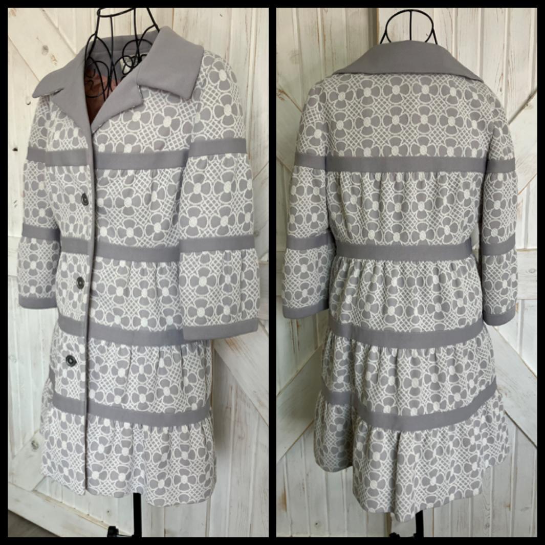 60's Vintage Lilli Ann English Knit Gray White Mod Flower Power Peacoat Coat