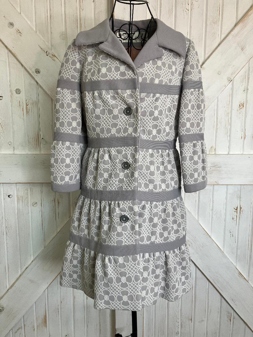 60's Vintage Lilli Ann English Knit Gray White Mod Flower Power Peacoat Coat